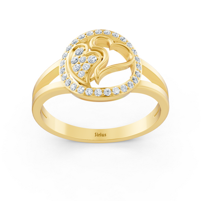 Anmutiger Herzform Diamantring in Gelbgold mit dezenten Pavé-Akzenten