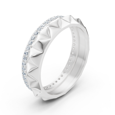 Elegant white gold ring with round diamonds in prong design