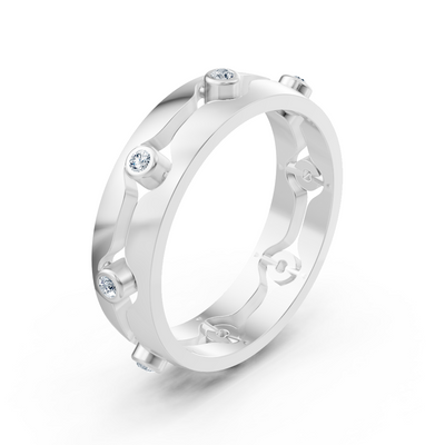 Elegant white gold ring with round diamonds in bezel design