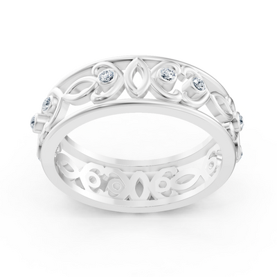 Modern white gold ring with round diamonds in bezel design