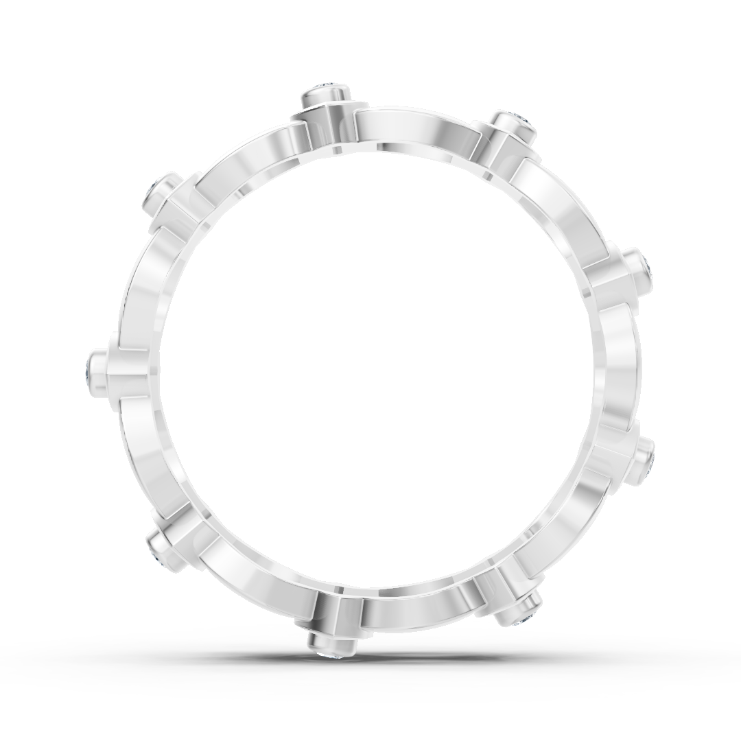 White gold ring with round diamonds