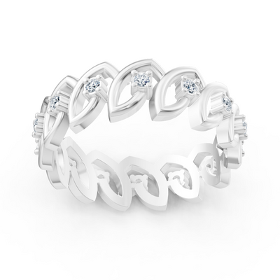 Elegant white gold ring with round-cut diamonds – delicate design